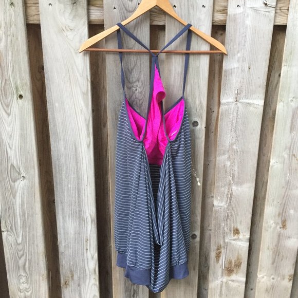 Nike grey & pink tank with built in bra - size XL - Picture 3 of 9